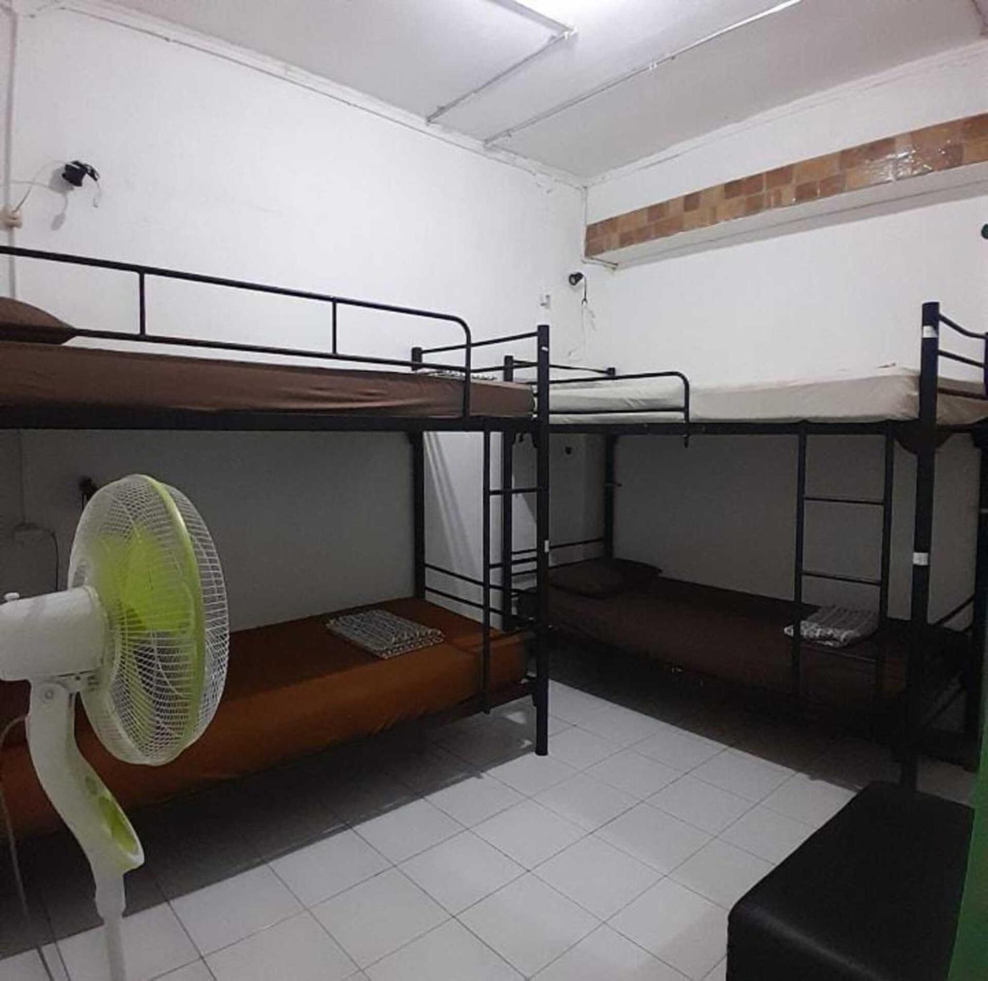 Laura'S Backpacker 523 Hostel Γιογκιακάρτα Εξωτερικό φωτογραφία